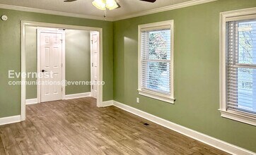 5438 Village Garden Dr in Ooltewah, TN - Foto de edificio - Building Photo