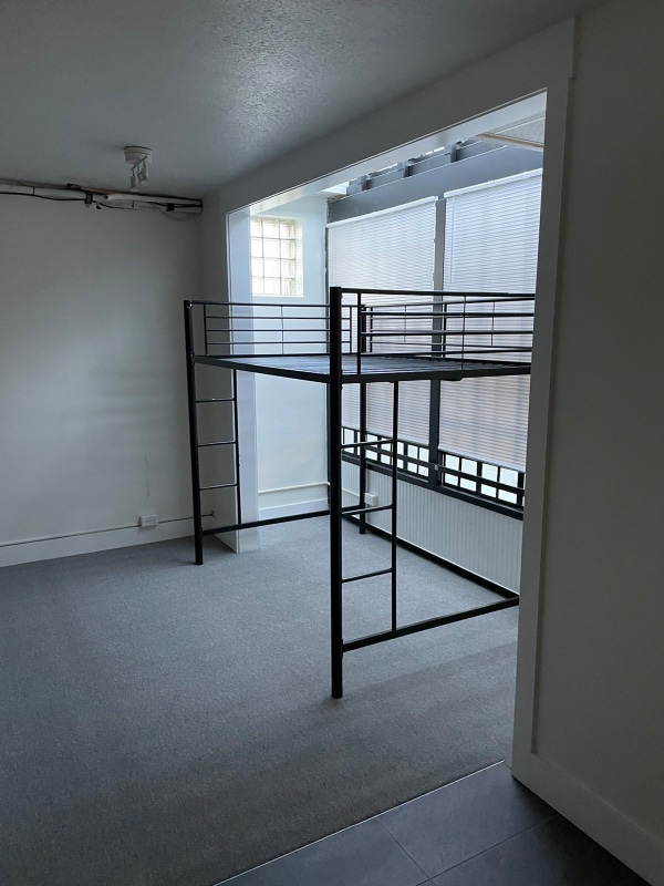 416 E Main St in Charlottesville, VA - Foto de edificio - Building Photo