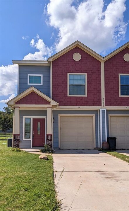 26120 Avenue E in Dobbin, TX - Building Photo