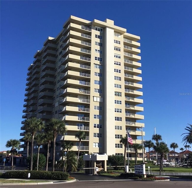 1621 Gulf Blvd in Clearwater, FL - Building Photo - Building Photo