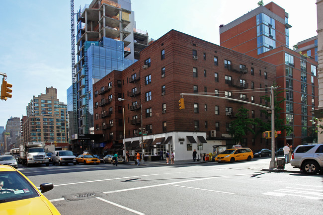 119-125 7th Ave in New York, NY - Foto de edificio - Building Photo