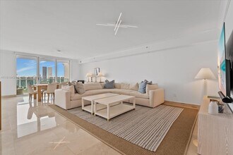 3301 NE 183rd St, Unit # 1906 in Aventura, FL - Building Photo - Building Photo