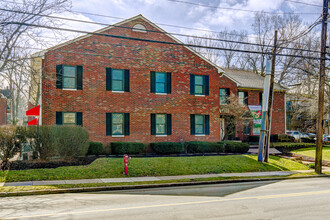 W R Young Apartments in Lexington, KY - Building Photo - Building Photo