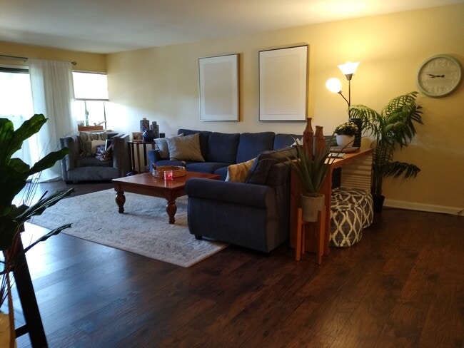 2607 Pirineos Way, Unit 101 in Carlsbad, CA - Building Photo - Building Photo