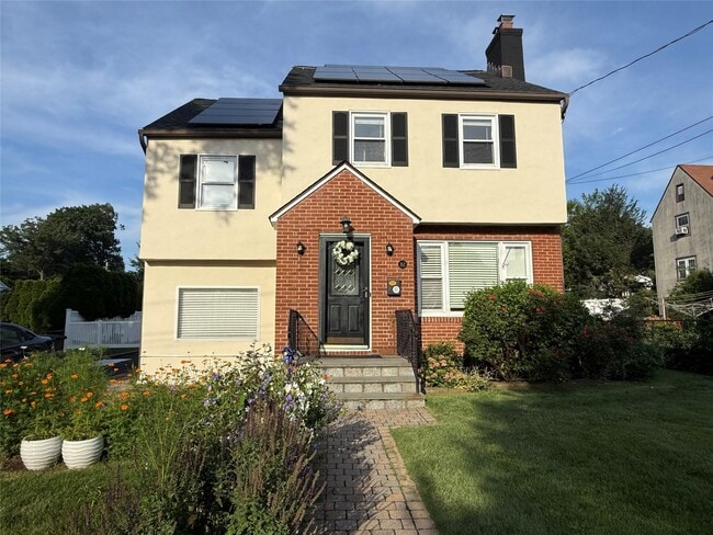 property at 82 Linden Ave