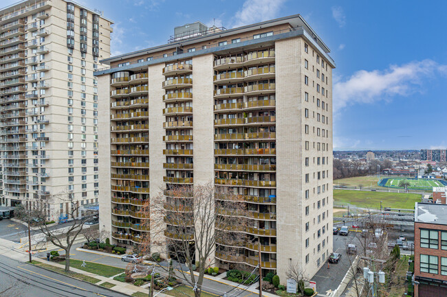 Stratford House in Hackensack, NJ - Building Photo - Building Photo