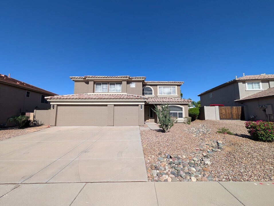 7122 W Paso Trail in Peoria, AZ - Building Photo