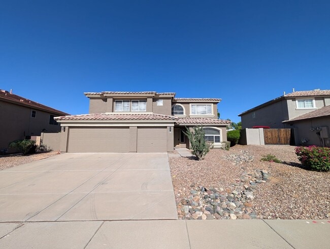 7122 W Paso Trail