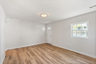 152 Hamilton Cir in Oak Ridge, TN - Foto de edificio - Building Photo