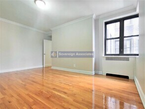 50 Overlook Terrace in New York, NY - Building Photo - Building Photo
