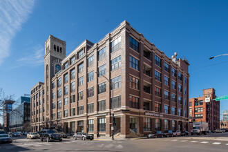 1000 West Washington Building II in Chicago, IL - Building Photo - Building Photo