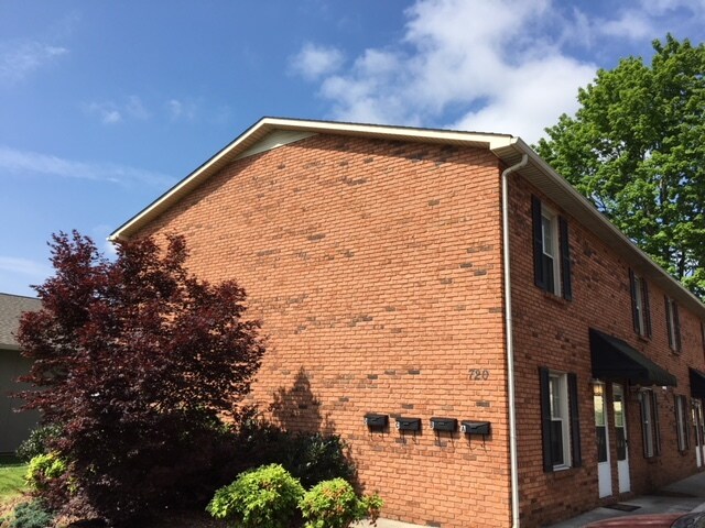 720 N Dixie Ave in Cookeville, TN - Building Photo