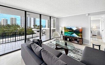 4200 N Ocean Dr, Unit 2-506 in Riviera Beach, FL - Foto de edificio - Building Photo