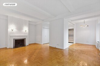 100 Central Park S in New York, NY - Building Photo - Building Photo