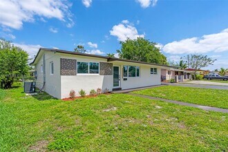741 NW 175th Dr in Miami, FL - Building Photo - Building Photo