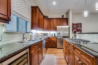 2335 Clark St in Dallas, TX - Building Photo - Building Photo