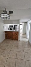 10451 W Broward Blvd in Plantation, FL - Building Photo - Building Photo
