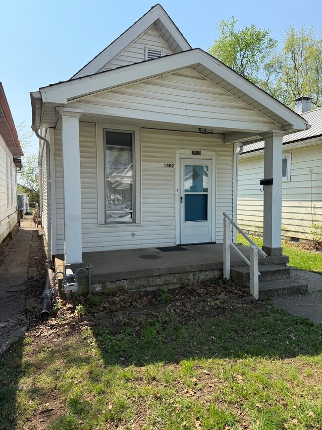 1509 E Illinois St in Evansville, IN - Foto de edificio - Building Photo