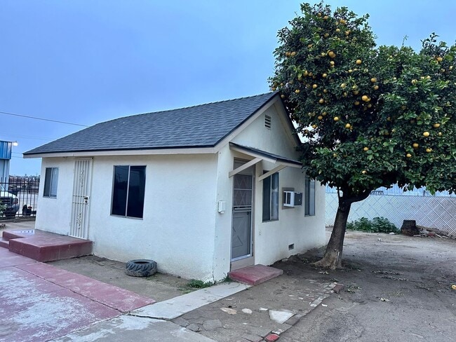 property at 1220 Academy Ave