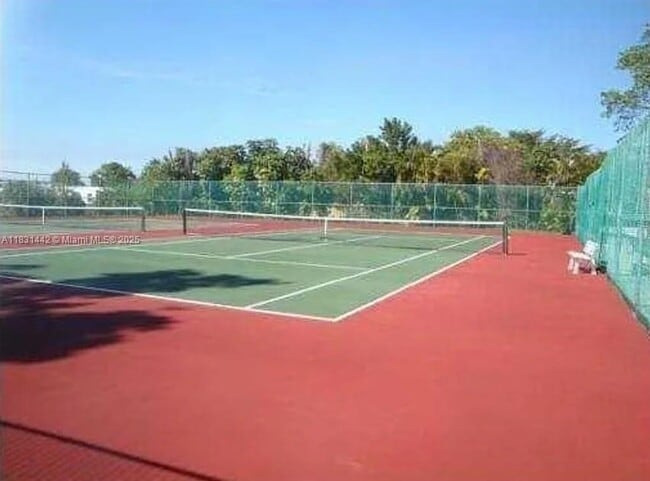 10777 W Sample Rd in Coral Springs, FL - Building Photo - Building Photo