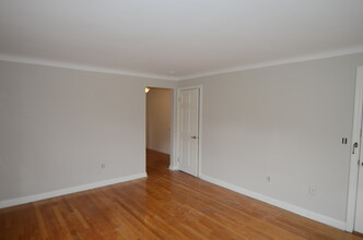 3763 Marburg Ave, Unit 3 in Cincinnati, OH - Foto de edificio - Building Photo