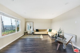 3606 Vista Rey-Unit -19 in Oceanside, CA - Building Photo - Building Photo