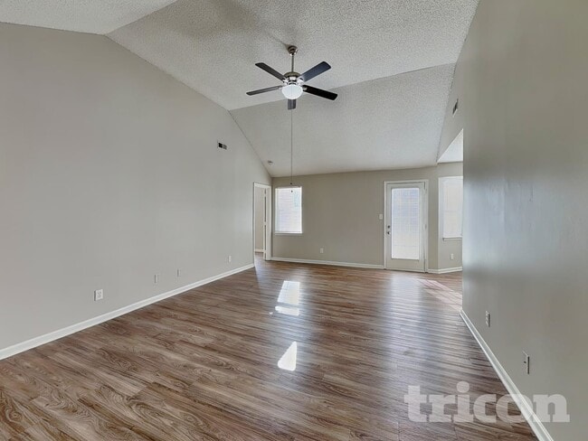 2736 Daffodil Dr in Charlotte, NC - Building Photo - Building Photo