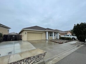 1322 Yosemite Cir in Oakley, CA - Building Photo - Building Photo