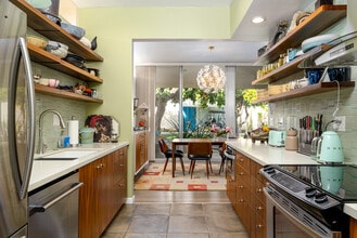 17 Desert Lakes Dr in Palm Springs, CA - Foto de edificio - Building Photo