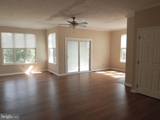 862 N Waterford Ln in Wilmington, DE - Building Photo - Building Photo