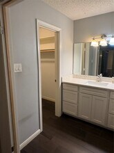 31 Hideaway Dr in Friendswood, TX - Building Photo - Building Photo