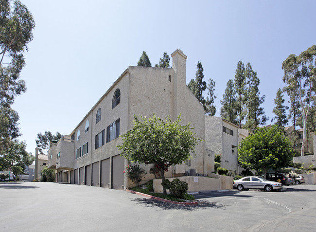 Villa De Fanta in La Mesa, CA - Building Photo - Building Photo