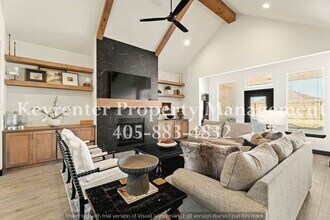 2805 Crystal Creek Dr in Yukon, OK - Building Photo - Building Photo