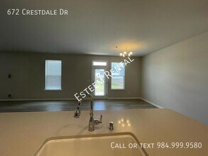 672 Crestdale Dr in Clayton, NC - Building Photo - Building Photo