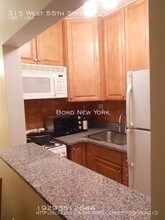 315 W 55th St-Unit -2A in New York, NY - Building Photo - Building Photo