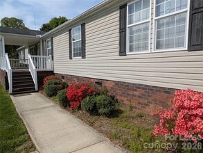 338 Weathers Creek Rd in Troutman, NC - Building Photo - Building Photo