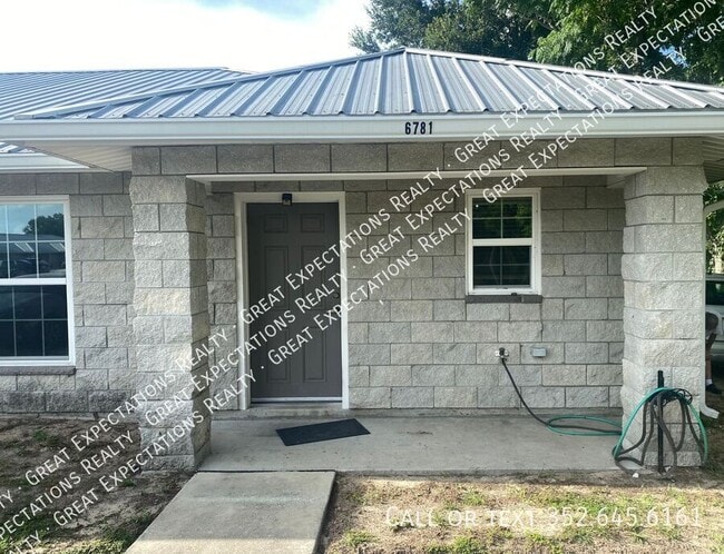 property at 6781 SE 105th Pl