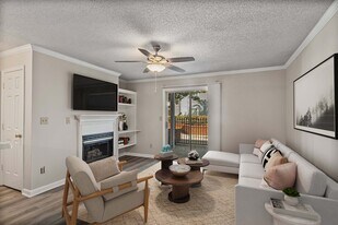 619 Granville Ct in Atlanta, GA - Building Photo