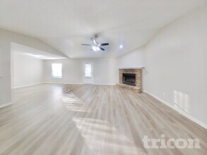 7520 Teaticket Ct, Unit 7016E103 in Jacksonville, FL - Building Photo - Building Photo