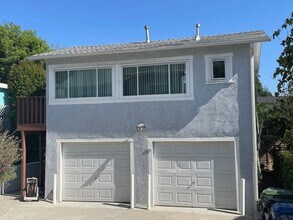 1038 Glen Arbor Ave in Los Angeles, CA - Foto de edificio - Building Photo