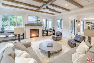 24277 Dry Canyon Cold Creek Rd in Calabasas, CA - Building Photo - Building Photo