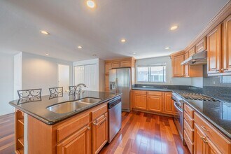 844 1st St in Hermosa Beach, CA - Building Photo - Building Photo