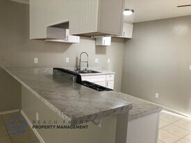 2186 Pacific in Costa Mesa, CA - Building Photo