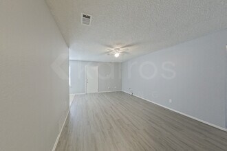 1117 Saturn Dr in Cedar Hill, TX - Building Photo - Building Photo