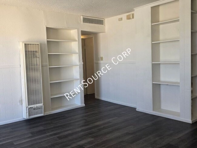 250 Juniper St in Barstow, CA - Building Photo - Building Photo