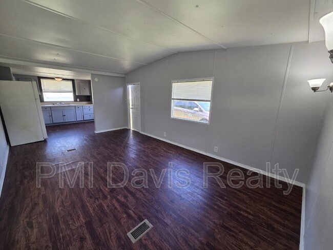 5266 US-17 in Green Cove Springs, FL - Building Photo - Building Photo