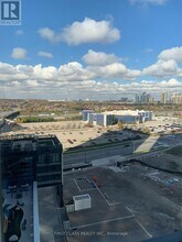 395 Square One Dr in Mississauga, ON - Building Photo - Building Photo