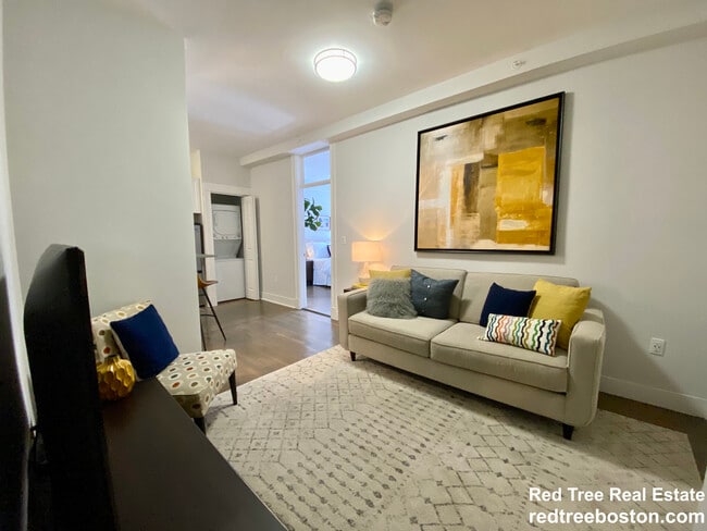 77 Park Dr, Unit 15 in Boston, MA - Building Photo - Building Photo