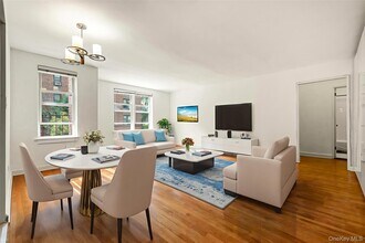67-11 Yellowstone Blvd in Queens, NY - Building Photo - Building Photo