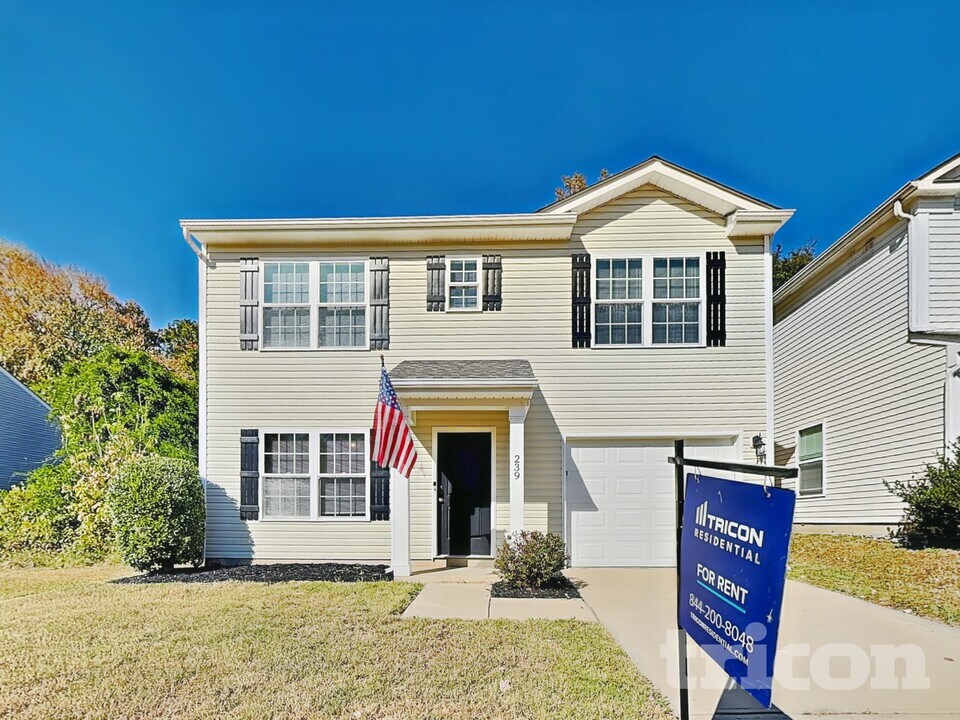 239 Morning Dew Dr in Concord, NC - Building Photo